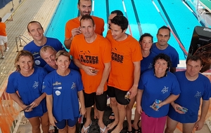 Nos 2 équipes sur la 2è et 3è marches au relais 4x50 4N