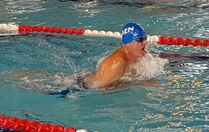 Eric termine 2ème des 50,100 et 200 brasse en C5