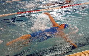 Nathalie termine 1ère au 200 dos et 2ème au 100 dos en C6