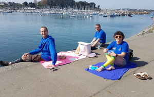 Repas du midi sous le soleil